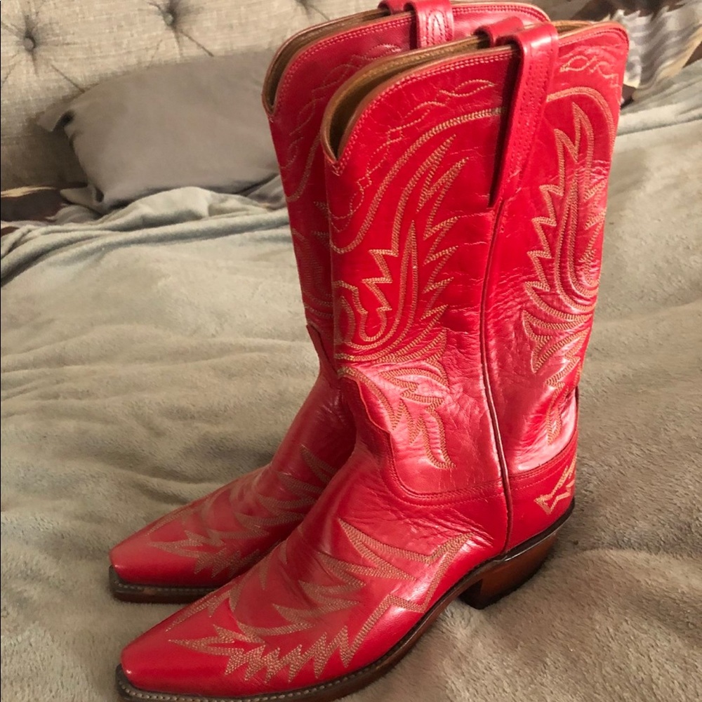 Red Lucchese boots size 8 women’s